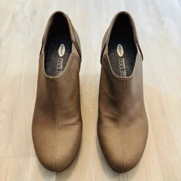 Dr. Scholls Taupe Harlow Wedge Booties size 11 - Picture 2 of 7